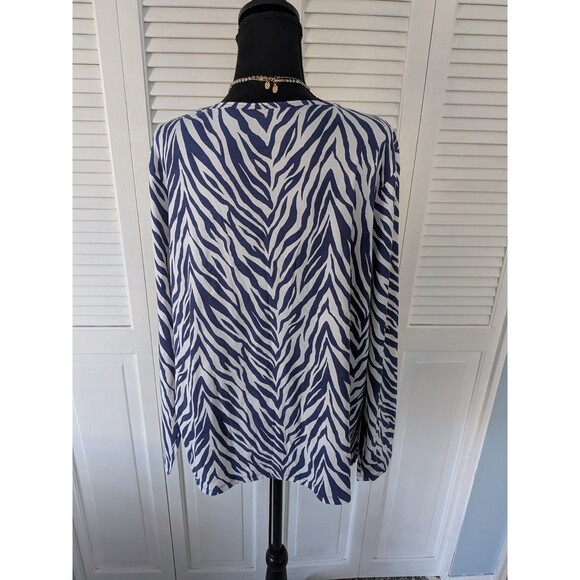 Coolibar Long Sleeve Tunic Shirt Top Women's XL Blue White Animal Print UPF 50+ - Picture 7 of 12
